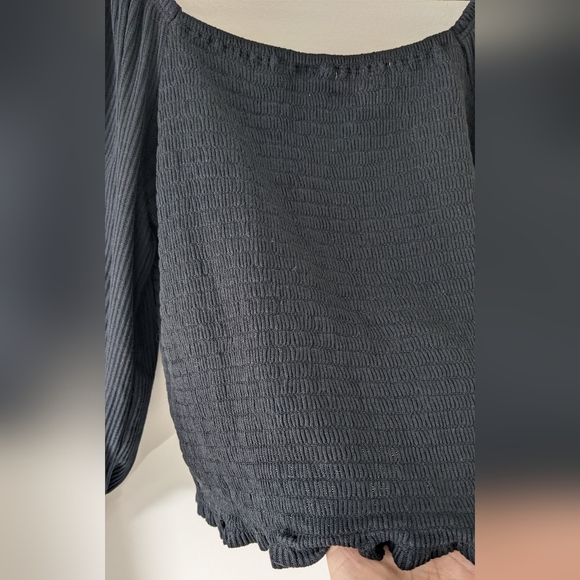 Anthropologie Smocked Puff Sleeve Top Small - Picture 9 of 9